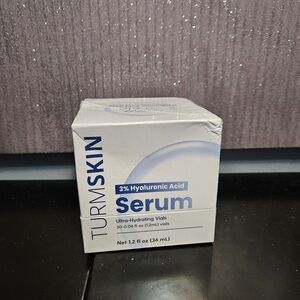 Hyaluronic Acid Serum - White